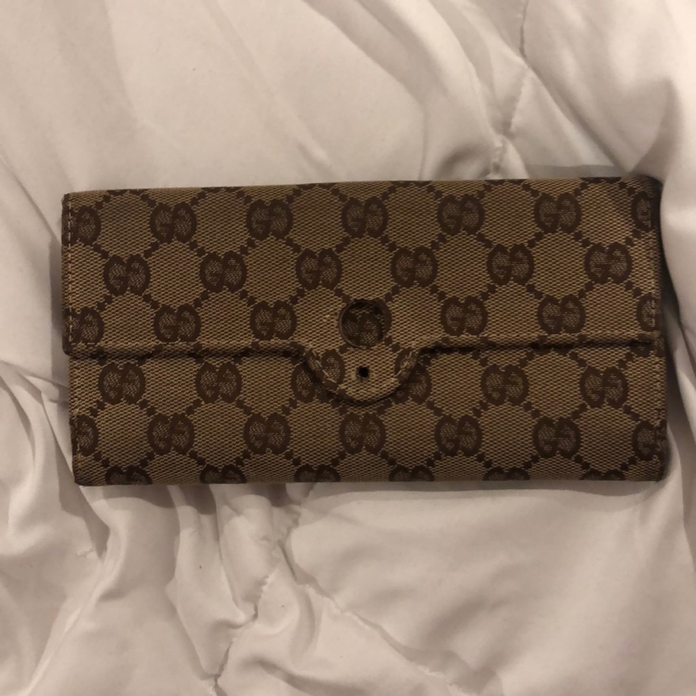 Gucci wallet